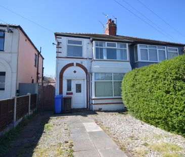 To Let 3 Bed Semi-Detached House - Photo 2