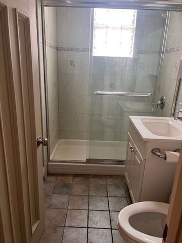 Rue St-Denis, H2P 2G8, Montréal - Photo 3