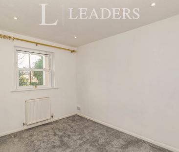 2 bedroom house to rent Station Way, Cheam, Sutton, SM3 - Photo 4