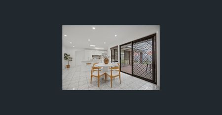 STUNNING FAMILY HOME - Photo 4