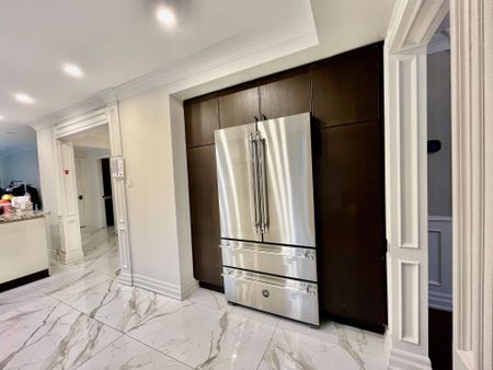 For Lease - 271 Lawson Street, Oakville, Ontario - Photo 3