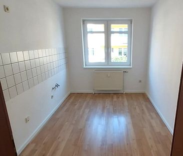 Gemütlich große 3 Raumwohnung mit Balkon, ab 1. September frei! - Photo 6