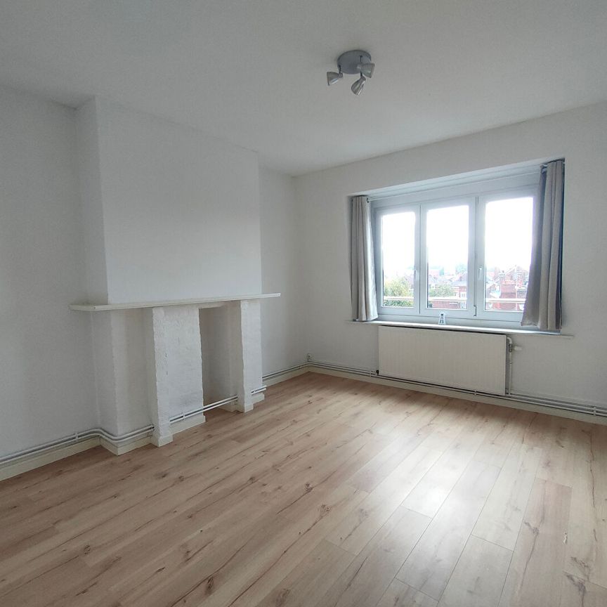 Location Appartement 3 pièces 76m² - Photo 1