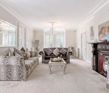 5 Bedroom House - Photo 4