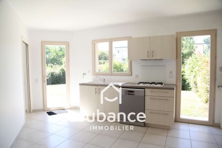 Location Maison 5 pièces 129m² JUIGNE SUR LOIRE 49610 - Photo 5