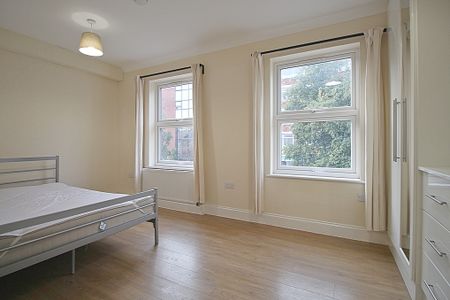 High Street, TW3, Hounslow - Photo 3