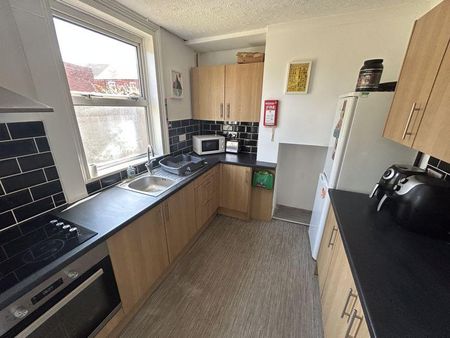 Mixed use to rent - Photo 4