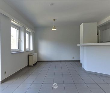 Gezellig 2 slaapkamer appartement met garagebox te huur in Gent - Photo 2