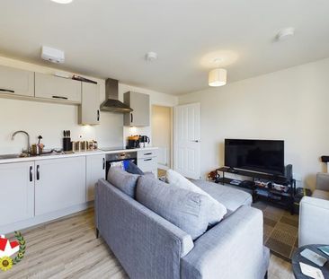 Minett Road, Yate, Bristol - Photo 1