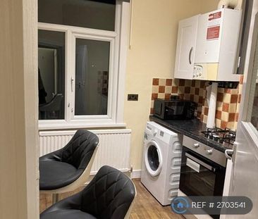 2 bedroom maisonette to rent - Photo 1