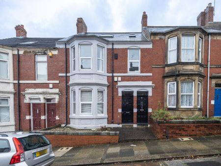 2 bedroom ground floor flat to rent - Photo 5