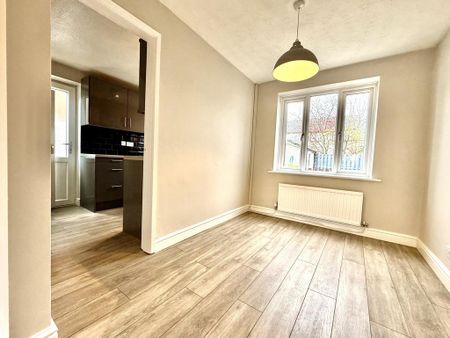 3 bedroom semi-detached house to rent - Photo 3