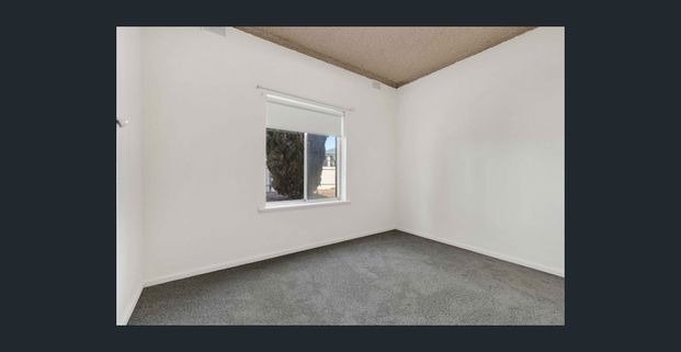 Updated Unit is Great Location! - Photo 1