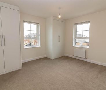 3 bedroom semi-detached house to rent - Photo 4