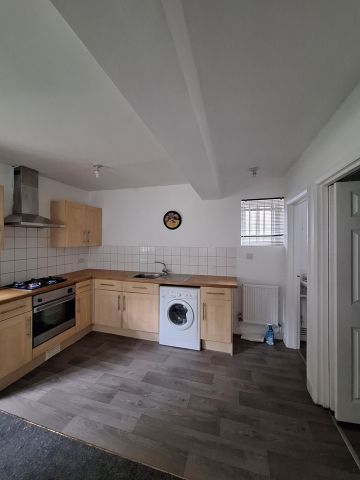 1 Bed Flat, Norwood High Street, SE27 - Photo 2