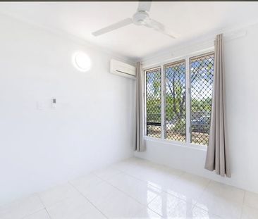 FAMILY-FRIENDLY AND MOVE-IN READY!! - Photo 3