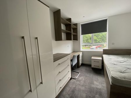 3 bedroom apartment to rent - Photo 4