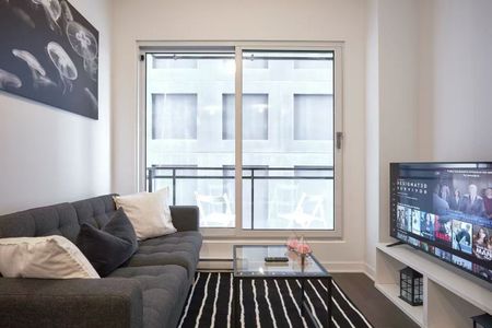 1160 Rue MacKay Montréal (Ville-Marie), QC H3G - Photo 2