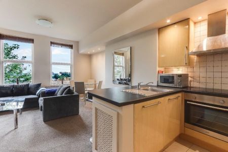 4 bedroom apartment to rent - Photo 2