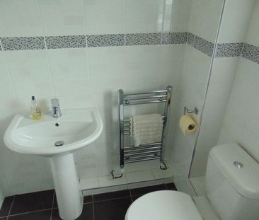 2 bedroom terraced house to rent - Photo 6