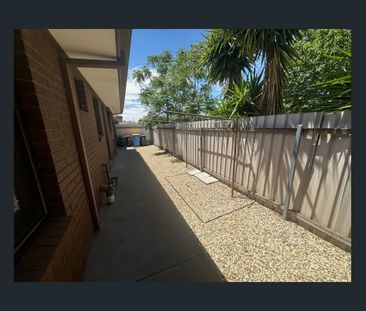 Neat and Tidy 2 Bedroom Unit - Photo 3