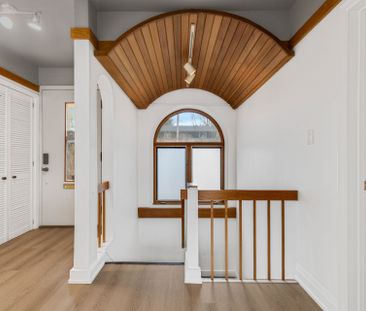 For Lease - 2558 Mindemoya Road, Mississauga, Ontario - Photo 2