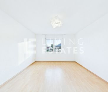 A SPACIOUS LIVING ROOM WITH COMFORT AND VIEW - Photo 6