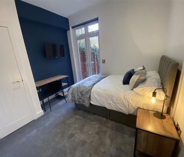 1 bedroom in a house share to rent - Photo 4