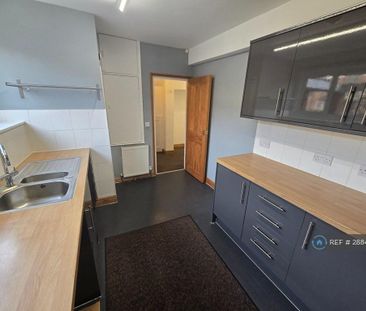 2 bedroom maisonette to rent - Photo 6