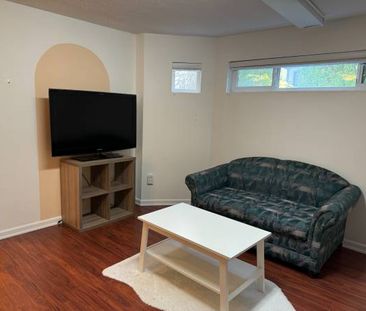 ONE BED UNIT CLOSE TO UBC IN KERRISDALE - Photo 4