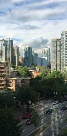 Bright, Open 1Bed+Den in Yaletown - Photo 1