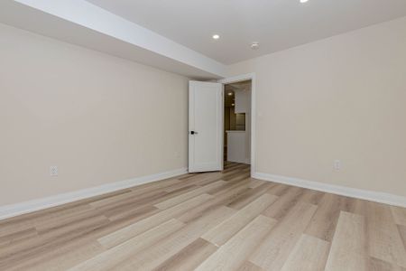 For Lease - 1539 Kitchen Court Unit# Bsmt, Milton, Ontario - Photo 3