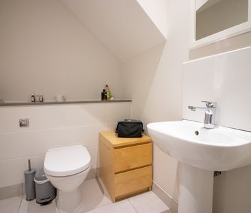 Room in a Shared Flat, Salcombe Court, E14 - Photo 5