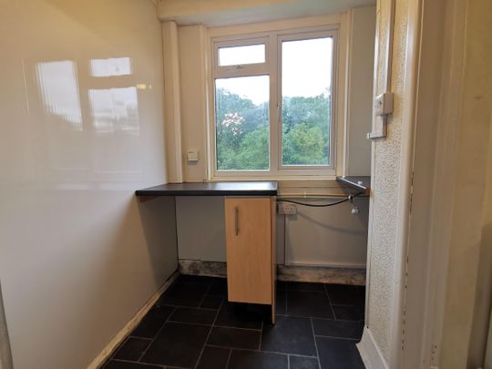 Warburton Gardens, Plymouth - Photo 1