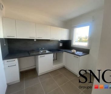 T4 AVEC LOGGIA + PARKINGS - Photo 4