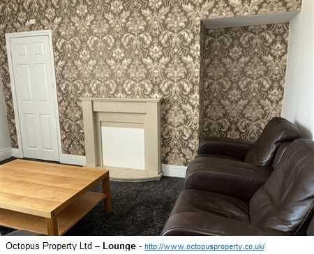 3 bedroom flat to rent - Photo 1