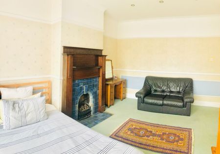 Room in a Shared House, Springfield Avenue, SW20 - Photo 2