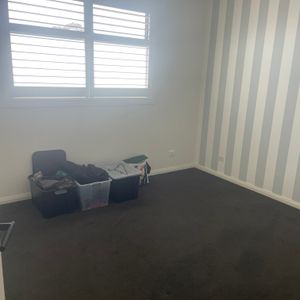 Altona North - Photo 2