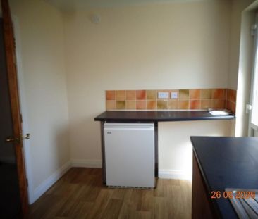 3 bedroom link detached house to rent - Photo 2