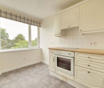 A 1 Bedroom Flat in Charlton Kings GL53 9BQ - Photo 3