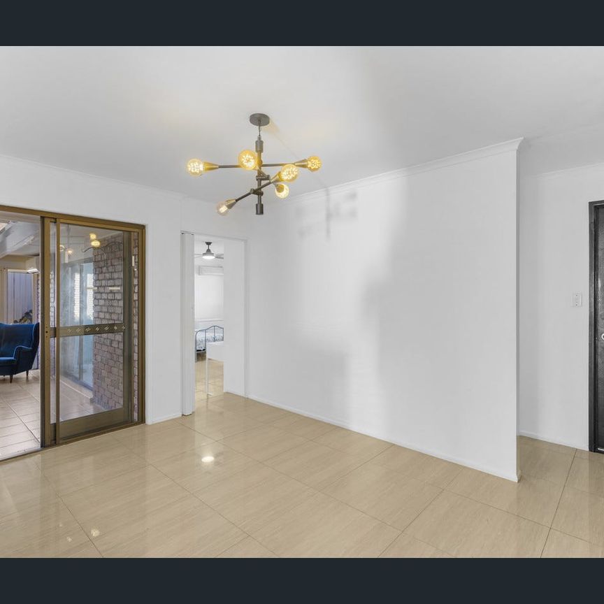 Spacious Living in a Prime Albany Creek Location! - Photo 1