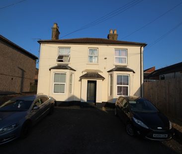 Cross Street, Kettering, Northants, NN16 - Photo 5