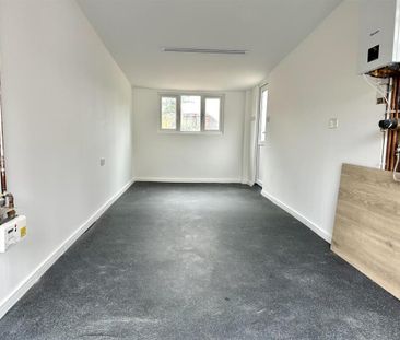 4 bedroom chalet to rent - Photo 2