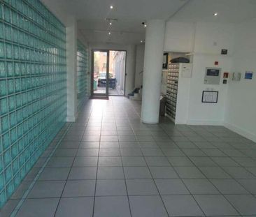 Victoria Avenue, Southend On Sea, SS2 - Photo 3