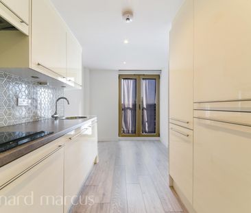 London Road, Sutton, Cheam - Photo 4