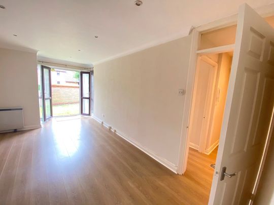 1 Bed Flat, Sterling Place, TW8 - Photo 1