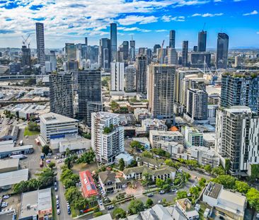 Perfect for students or city workers! Private studios in South Bris... - Photo 5