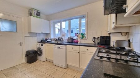 Upper Bevendean Avenue, Brighton 1 bedroom house to rent - Photo 4