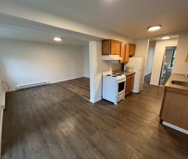 Ground Floor 2 Bed in Central Squamish! - Photo 1