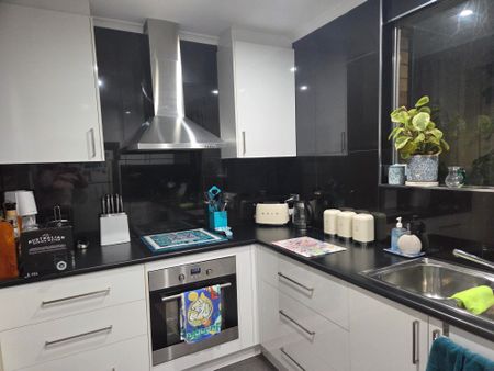 Morphett Vale - Photo 5